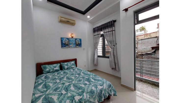 Bán Nhà Phú Nhuận, Sổ Hồng Riêng, Giá Tốt, 4 Tầng Đúc